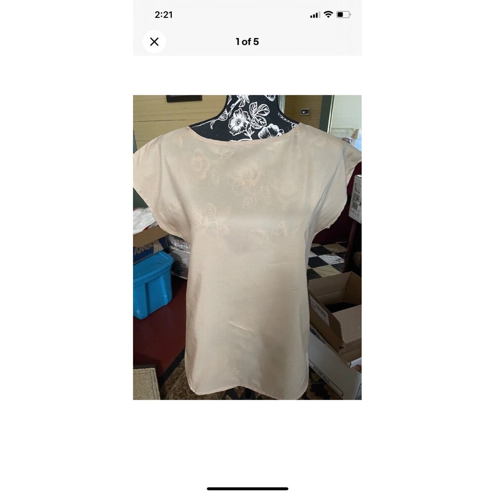 NWT La Blouse Size Small Women’s Basic Blouse 36” Bust 24.5” Length Pale Gold